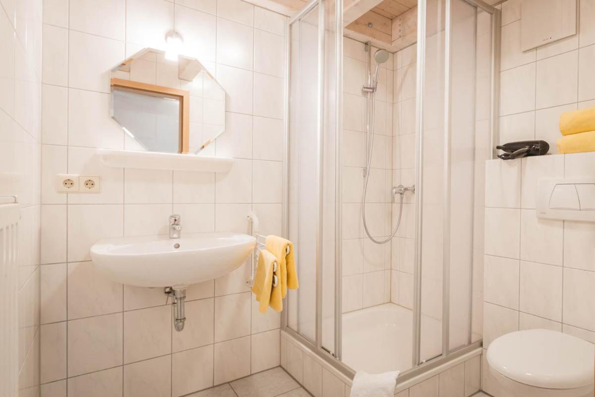 Gaestehaus Maeder Am Hafen Uhldingen-Mühlhofen Habitación foto