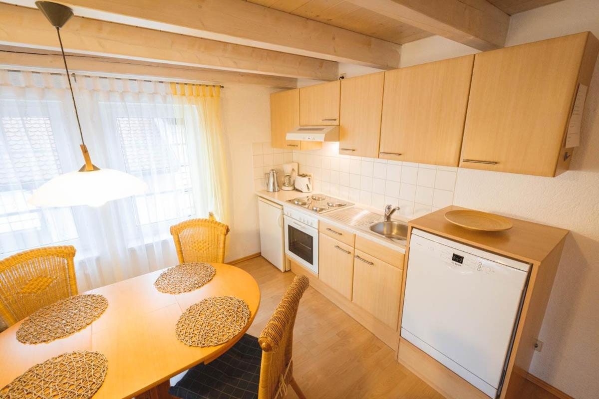 Gaestehaus Maeder Am Hafen Uhldingen-Mühlhofen Habitación foto