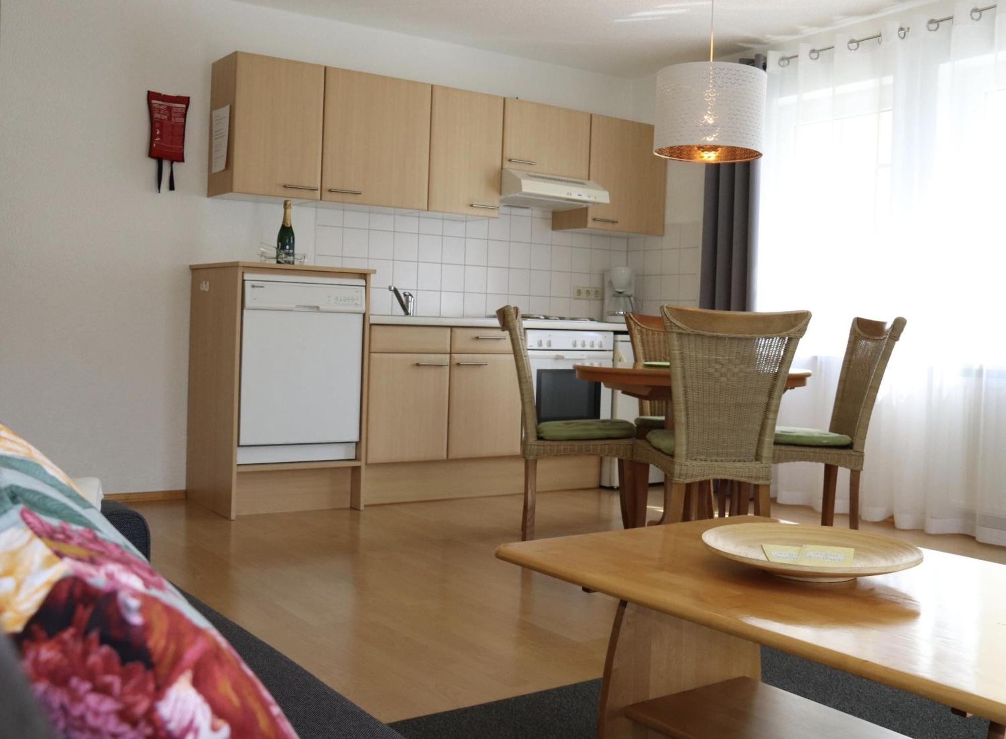 Gaestehaus Maeder Am Hafen Uhldingen-Mühlhofen Habitación foto