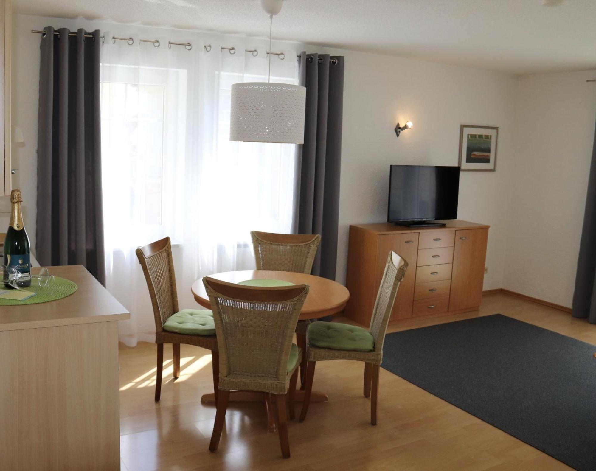 Gaestehaus Maeder Am Hafen Uhldingen-Mühlhofen Habitación foto